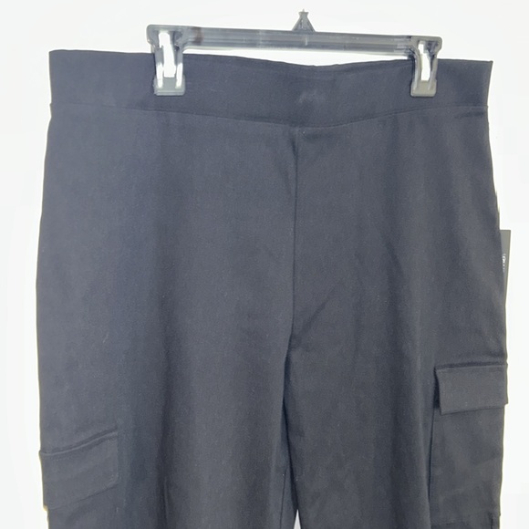 Jones New York Black Pull On Pants with Cargo Style Pockets Size 1X NWT - Picture 2 of 6